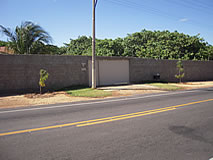 Casa com piscina para alugar