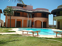 Apartamentos a vende de frente para o mar de canoa quebrada